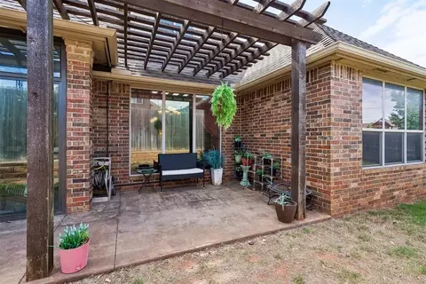 Other - 1314 Ladera Cir, Moore, OK 73160 photo 10 of 11