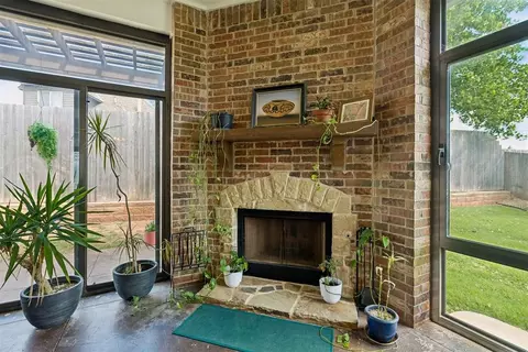 Exterior - 1314 Ladera Cir, Moore, OK 73160 photo 6 of 9