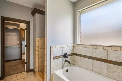 Entry Way - 1314 Ladera Cir, Moore, OK 73160 photo 6 of 6