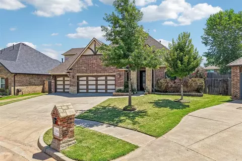 Exterior - 1314 Ladera Cir, Moore, OK 73160 photo 10 of 10