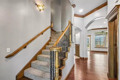 Entry Way - 1314 Ladera Cir, Moore, OK 73160 photo 2 of 6