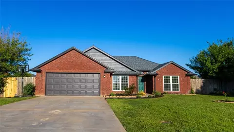 39 NE Deerfield Dr, Elgin, OK 73538