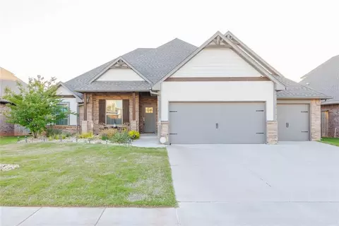 801 Bison Crossing Dr, Yukon, OK 73099