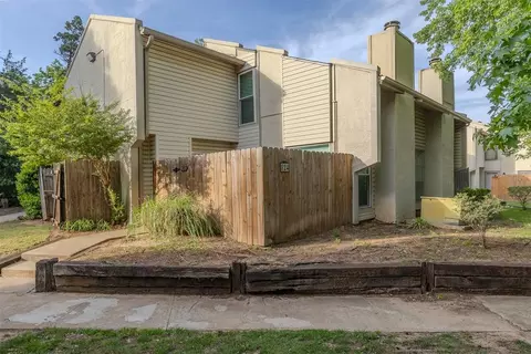 824 Cardinal Creek Blvd, Norman, OK 73072