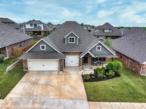 712 NW 199th St, Edmond, OK 73012