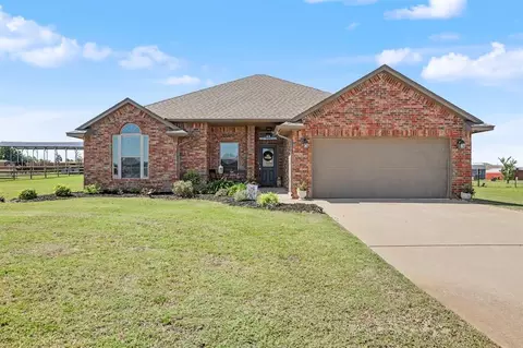 1941 Debbie Dr, Guthrie, OK 73044