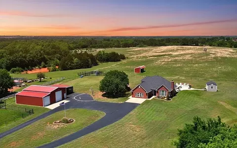 6451 E Post Oak Rd, Noble, OK 73068