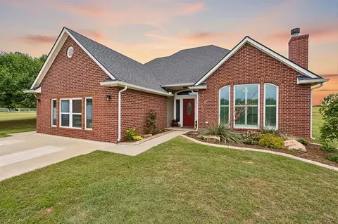 Exterior - 6451 E Post Oak Rd, Noble, OK 73068 photo 5 of 16