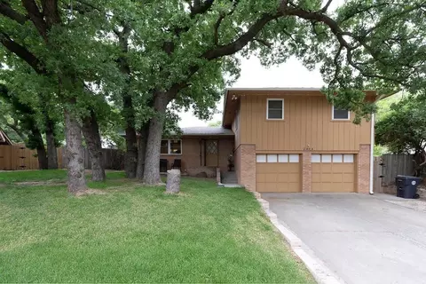 2804 N Mcmillan Ave, Bethany, OK 73008
