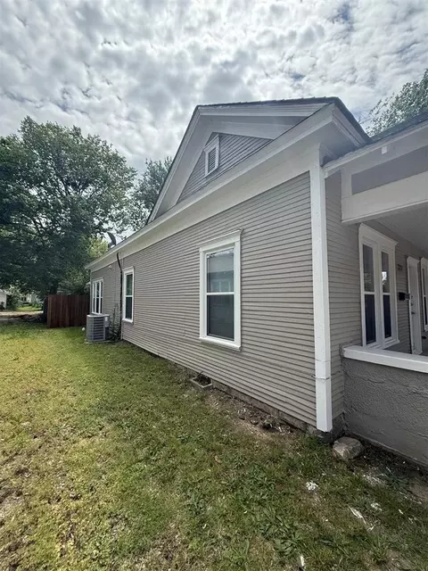 Other - 721 N Kickapoo Ave, Shawnee, OK 74801 photo 2 of 9