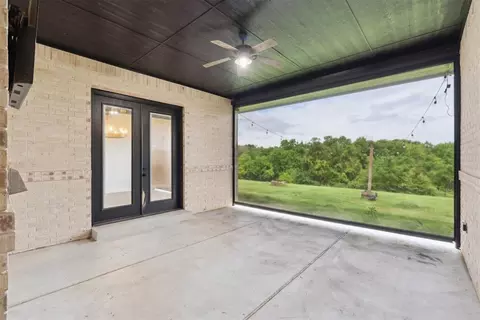 Exterior - 1111 Colonial Ave, Tuttle, OK 73089 photo 3 of 6