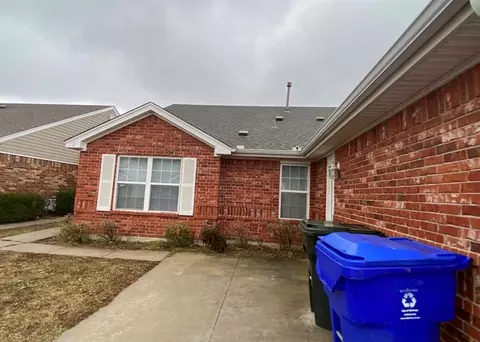 1108 Brandywine #3 & 4, Norman, OK 73071