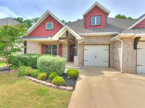 Exterior - 516 Side Track Rd, Yukon, OK 73099 photo 2 of 7