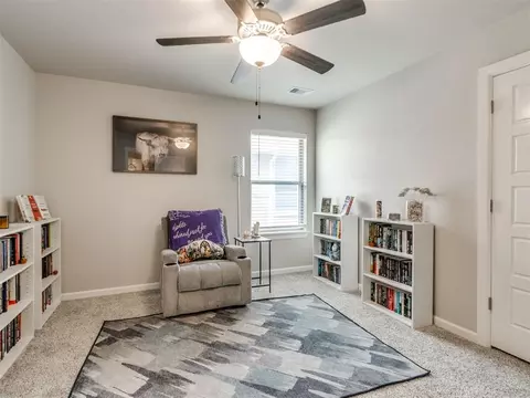 Bedroom - 516 Side Track Rd, Yukon, OK 73099 photo 1 of 6