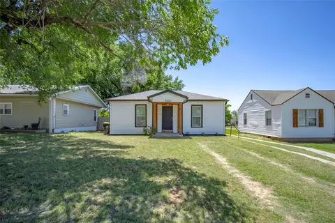 Exterior - 816 W Apache St, Purcell, OK 73080 photo 2 of 11
