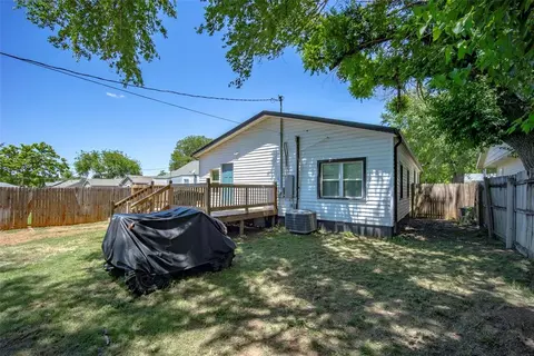 Exterior - 816 W Apache St, Purcell, OK 73080 photo 8 of 11