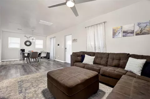 Living - 816 W Apache St, Purcell, OK 73080 photo 1 of 1