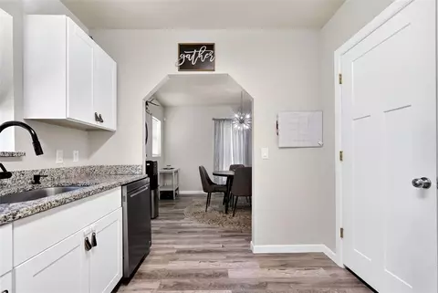 Entry Way - 816 W Apache St, Purcell, OK 73080 photo 1 of 1