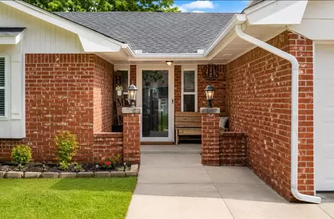 1722 Lancaster Cir, Norman, OK 73069