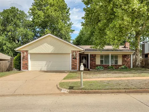 1513 E Main St, Moore, OK 73160