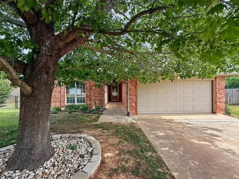 398 NE 9th Pl, Newcastle, OK 73065