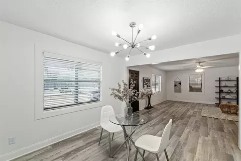 Dining - 422 Chartrand Ave, Edmond, OK 73034 photo 4 of 4