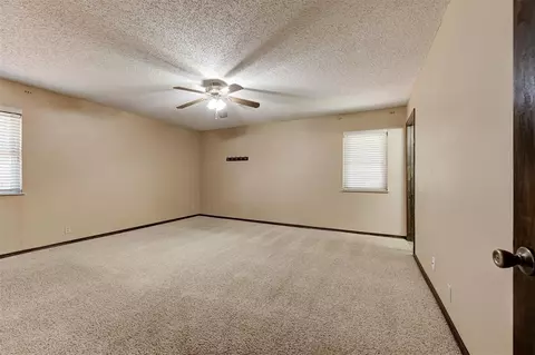 Bedroom - 119 Stonegate Dr, Guthrie, OK 73044 photo 1 of 7
