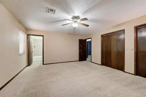 Bedroom - 119 Stonegate Dr, Guthrie, OK 73044 photo 3 of 7