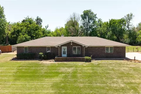 119 Stonegate Dr, Guthrie, OK 73044