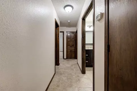 Entry Way - 119 Stonegate Dr, Guthrie, OK 73044 photo 1 of 1