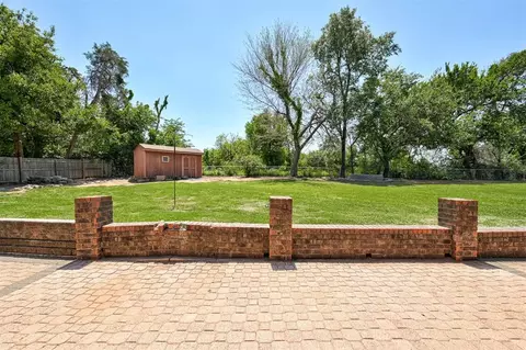 Exterior - 119 Stonegate Dr, Guthrie, OK 73044 photo 5 of 9
