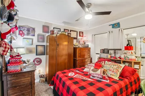 Bedroom - 329 Windbrook Dr, Norman, OK 73072 photo 1 of 4