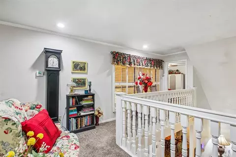 Entry Way - 329 Windbrook Dr, Norman, OK 73072 photo 3 of 4