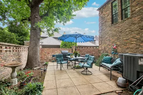 Exterior - 329 Windbrook Dr, Norman, OK 73072 photo 7 of 12