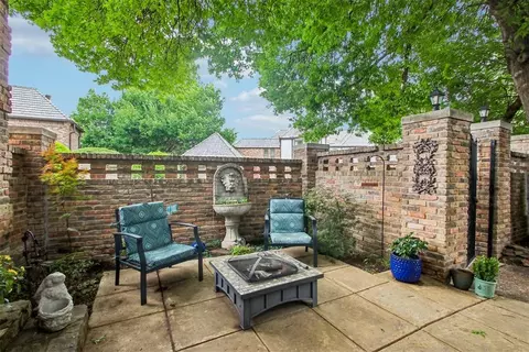 Exterior - 329 Windbrook Dr, Norman, OK 73072 photo 4 of 12