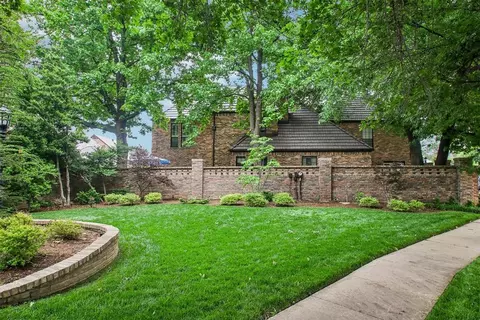 329 Windbrook Dr, Norman, OK 73072