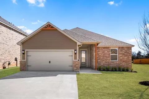 12005 SW 30th St, Yukon, OK 73099