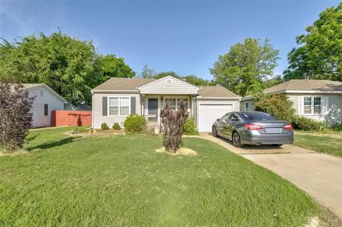1113 Florence Dr, Edmond, OK 73034