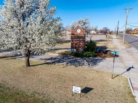 1515 Strawberry Flds, El Reno, OK 73036