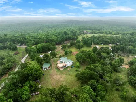 View/Area - 1037 River Bluff Rd, Idabel, OK 74745 photo 2 of 4