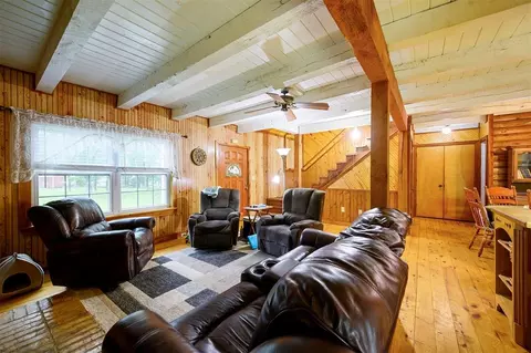 Living - 1037 River Bluff Rd, Idabel, OK 74745 photo 4 of 4