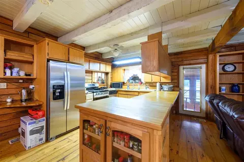 Kitchen - 1037 River Bluff Rd, Idabel, OK 74745 photo 1 of 2