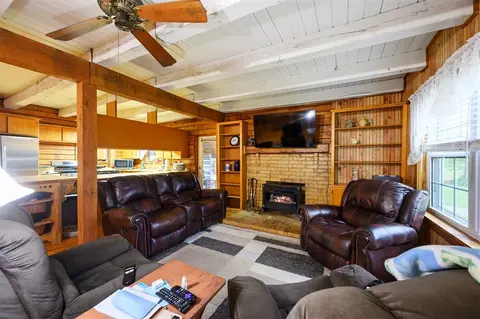 Living - 1037 River Bluff Rd, Idabel, OK 74745 photo 3 of 4