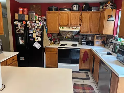 Kitchen - 1033 Pinecrest St, Norman, OK 73071 photo 1 of 1