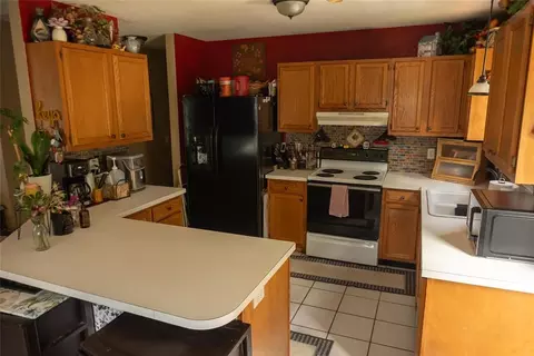 Kitchen - 1033 Pinecrest St, Norman, OK 73071 photo 1 of 1