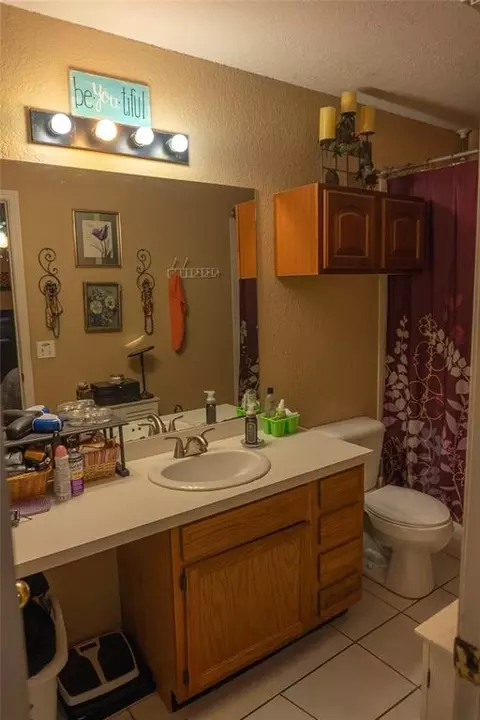 Bath - 1033 Pinecrest St, Norman, OK 73071 photo 1 of 2