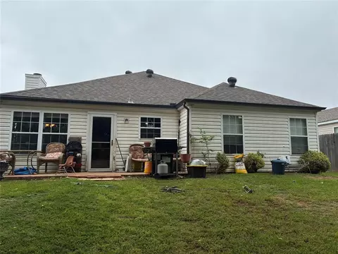 Exterior - 1033 Pinecrest St, Norman, OK 73071 photo 2 of 3