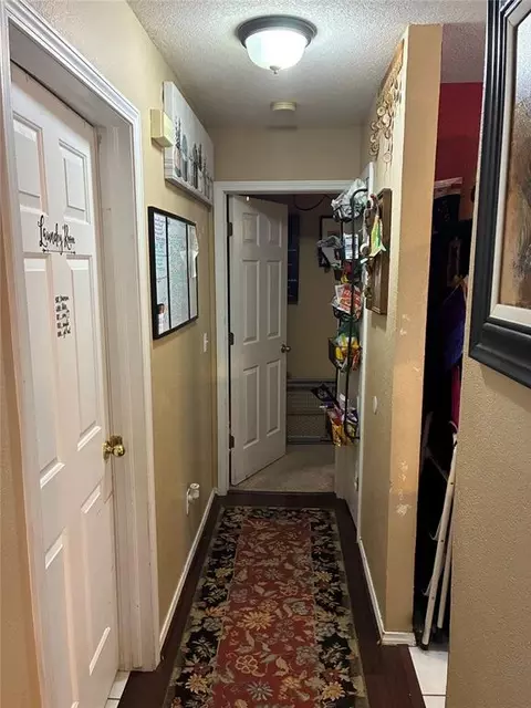 Entry Way - 1033 Pinecrest St, Norman, OK 73071 photo 2 of 3