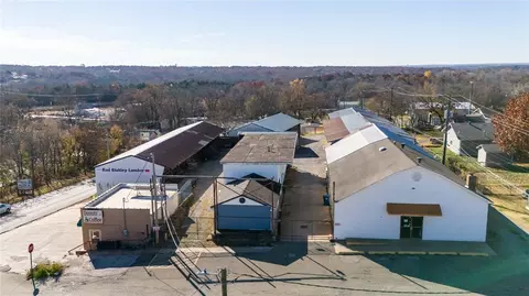 107 W 13th St, Chandler, OK 74834