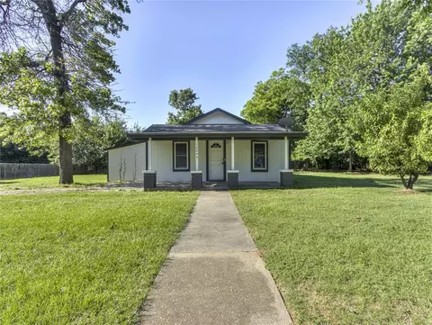 10244 Saint Patrick Dr, Midwest City, OK 73130